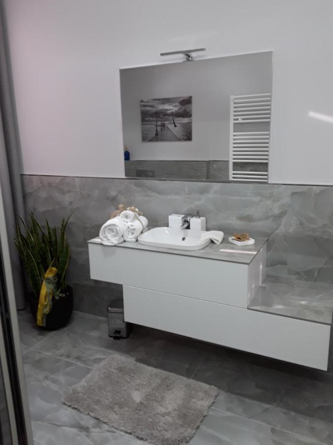 B&B La Rosa Gialla マラネッロ エクステリア 写真