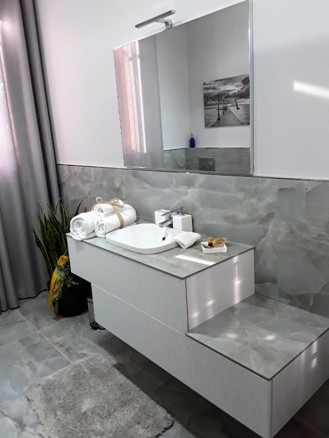 B&B La Rosa Gialla マラネッロ エクステリア 写真