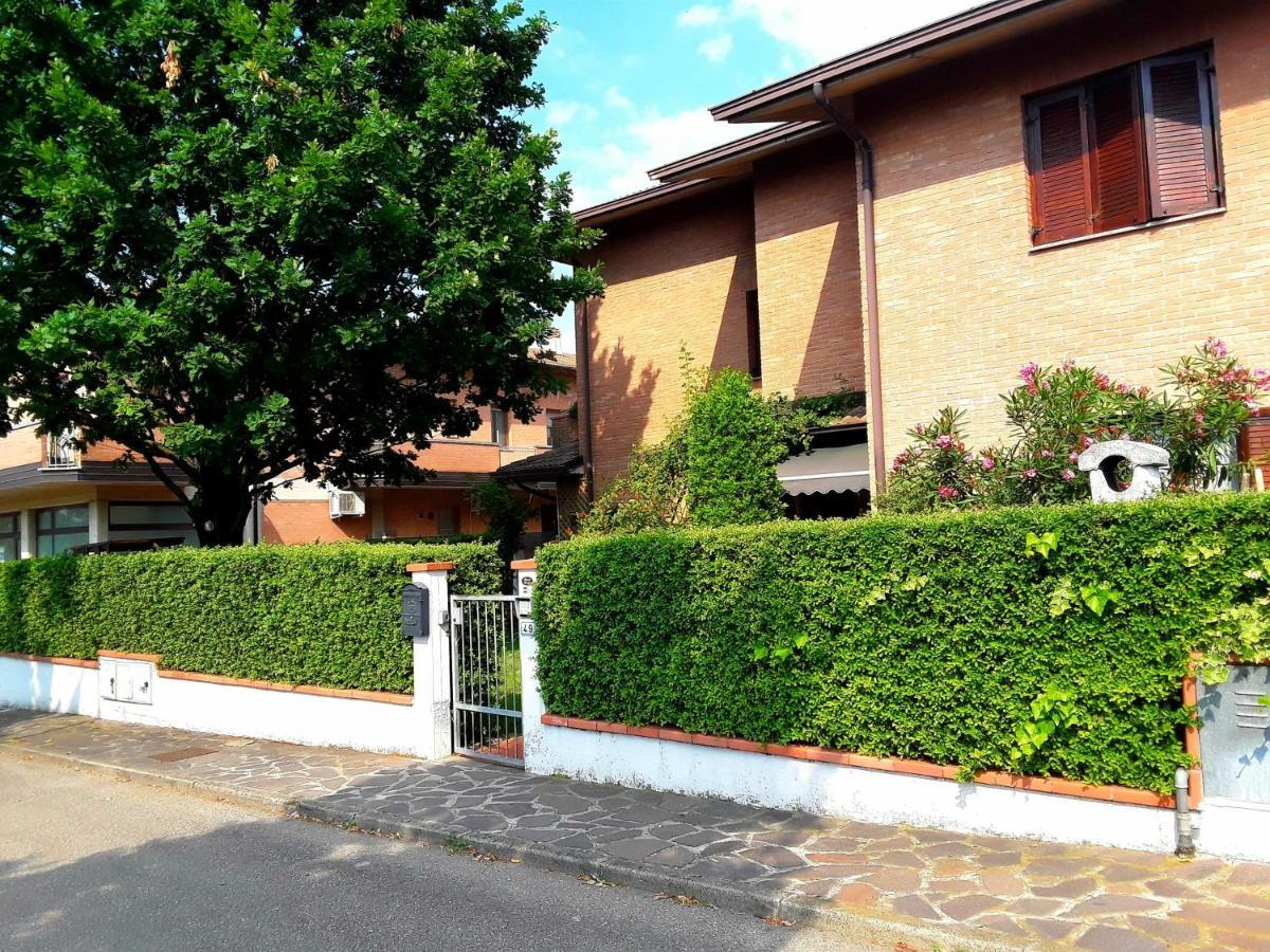 B&B La Rosa Gialla マラネッロ エクステリア 写真